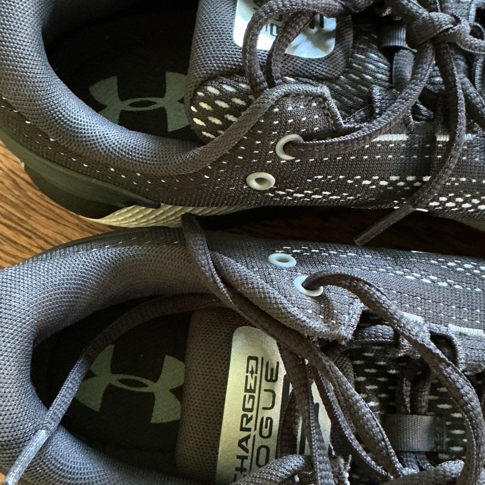 Under Armour Charged Rogue Men’s Size 10.5 Black Athletic Running Shoes Sneakers - Picture 5 of 10